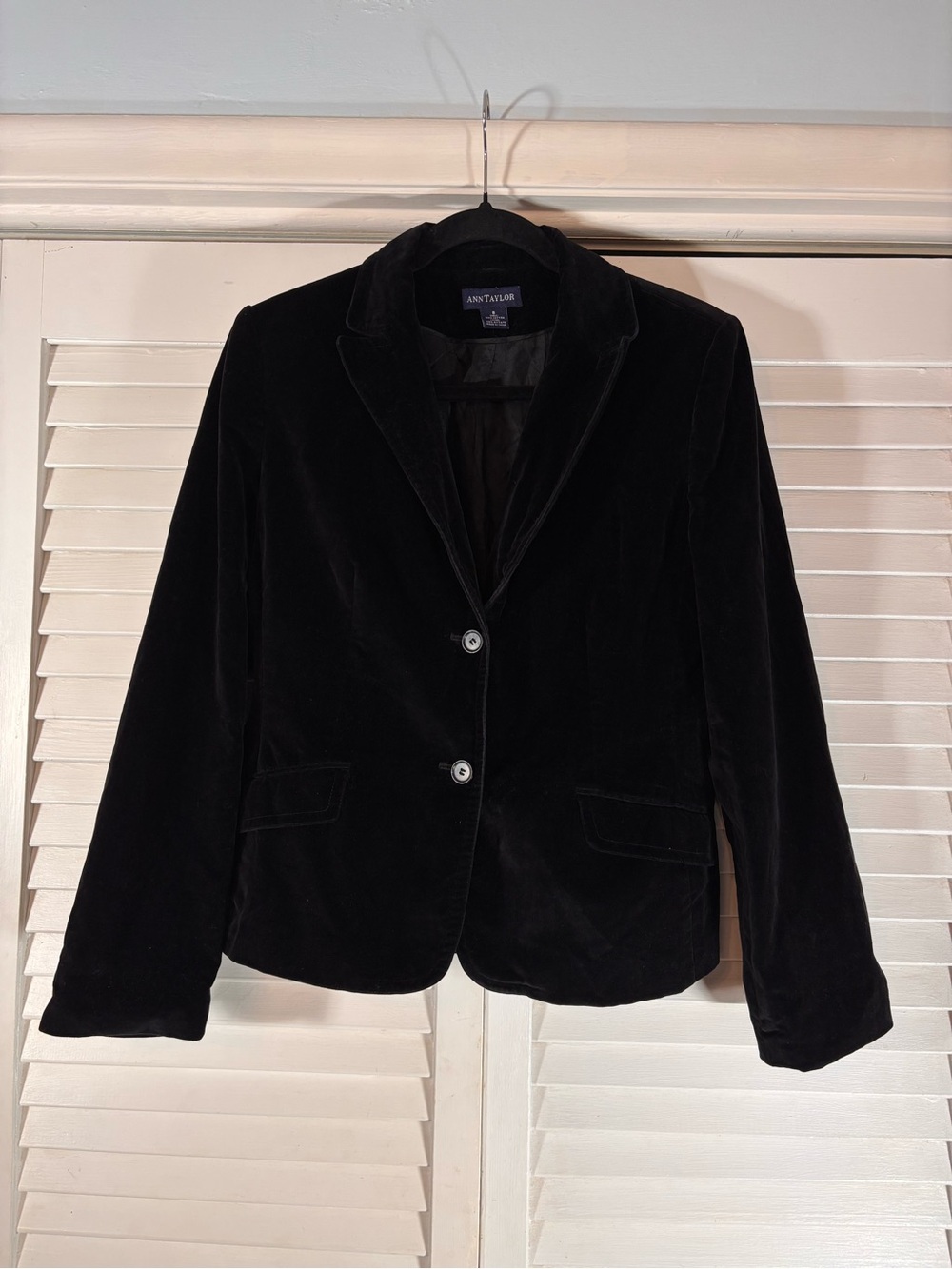 Ann Taylor Velvet Blazer Size 8 Black Cotton Velvet Two Button Jacket